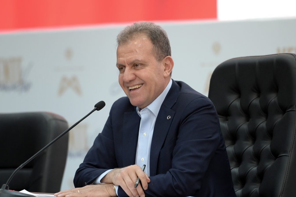 “ÖNEMLİ KARAR AŞAMALARINDA STK’LARLA BİR ARAYA GELİYORUZ”