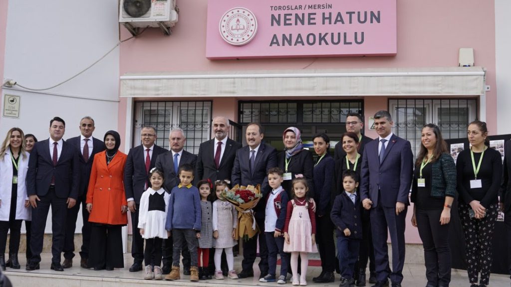 MERSİN VALİSİ ALİ HAMZA PEHLİVAN NENE HATUN ANAOKULUNA ZİYARETTE BULUNDU