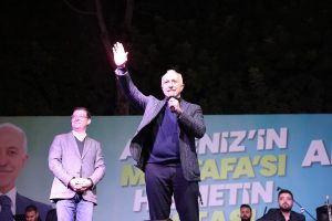 AKDENİZ’DE HÜSEYİN KAĞIT RÜZGARI ESTİ