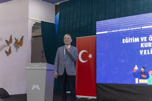 BAŞKAN SEÇER, ANAMUR VE BOZYAZI KURS MERKEZLERİ’NDEKİ ÖĞRENCİLERİN AİLELERİYLE BULUŞTU