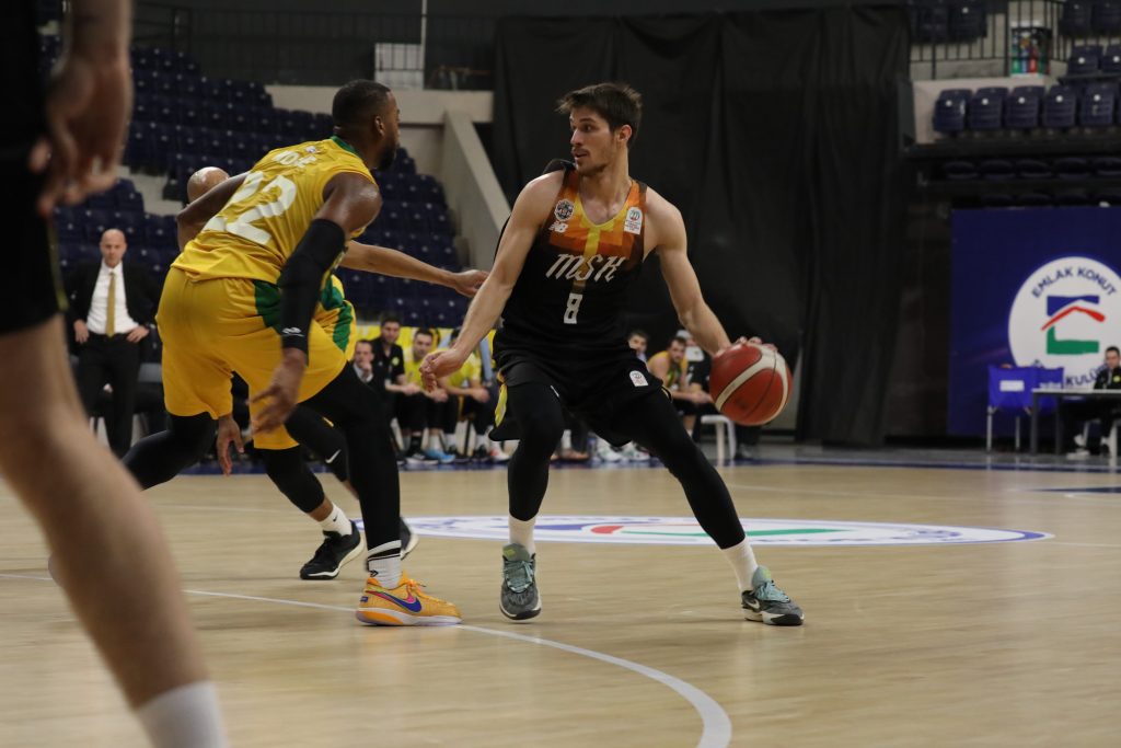 MSK, GALİBİYETE DOYMUYOR