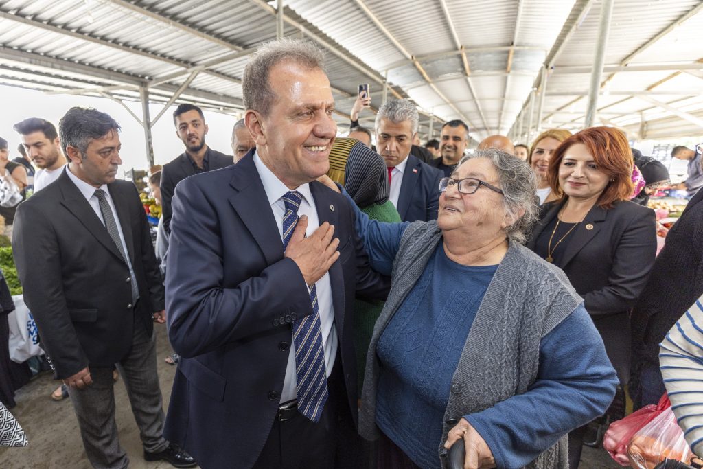 BAŞKAN SEÇER, MERSİN HALKIYLA BİR ARAYA GELMEYİ SÜRDÜRÜYOR