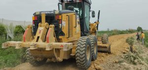 -BAŞKAN BOLTAÇ’A MAHALLE SAKİNLERİNDEN TAM NOT: KIRSALDA YOL BAKIM ÇALIŞMALARI SÜRÜYOR
