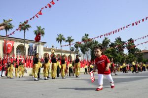 MERSİN’DE 23 NİSAN KUTLANDI