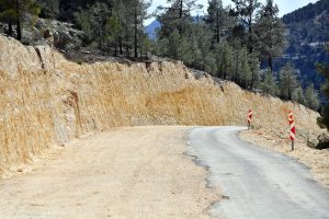 KENT MERKEZİNDEKİ YOL KALİTESİ, KIRSALA DA YANSIYOR