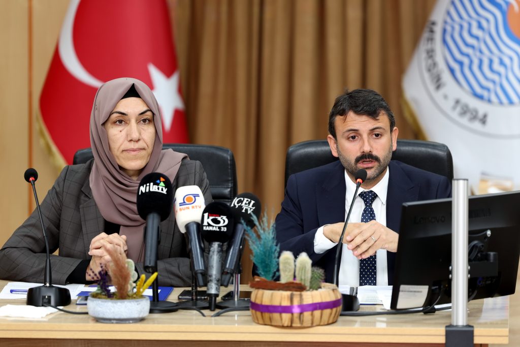 AKDENİZ BELEDİYESİ  YENİ DÖNEM İLK MECLİS TOPLANTISINI GERÇEKLEŞTİRDİ