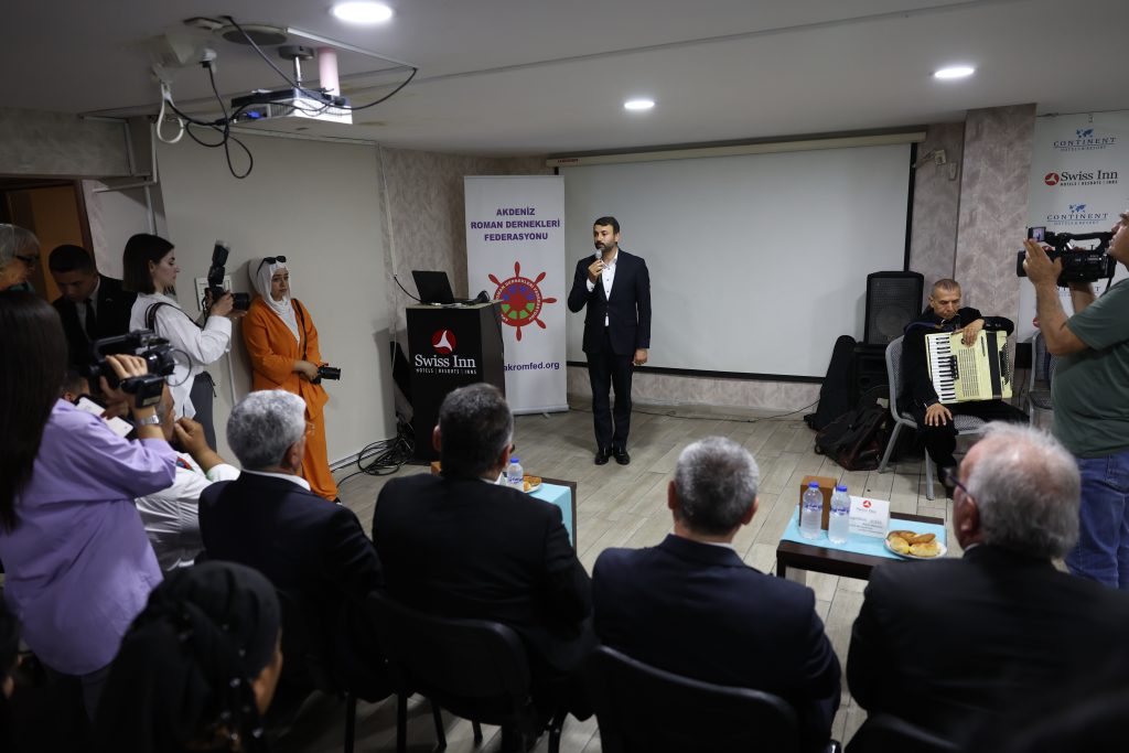 EŞ BAŞKAN SARIYILDIZ, ROMANLAR GÜNÜ ETKİNLİKLERİNE KATILDI