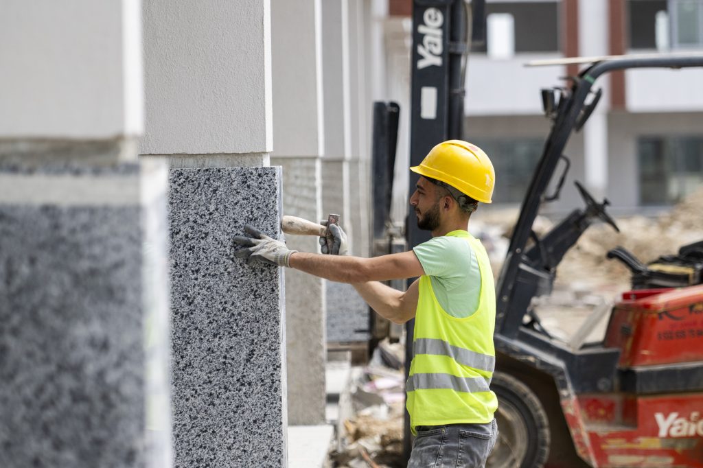BAŞKAN SEÇER’İN SÖZÜNÜ VERDİĞİ ‘LOJİSTİK MERKEZİ’NDE SONA GELİNDİ