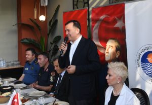 Başkan Abdullah Özyiğit, 32 mahalle muhtarıyla buluştu