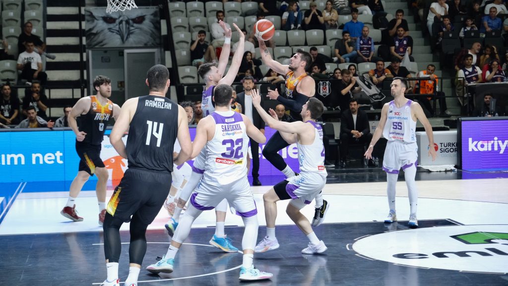 CARETTALAR ŞAMPİYONLUĞA DOĞRU İLERLİYOR