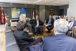 İSVEÇ İSTANBUL BAŞKONSOLOSU STROMQUIST, BAŞKAN SEÇER’İ ZİYARET ETTİ
