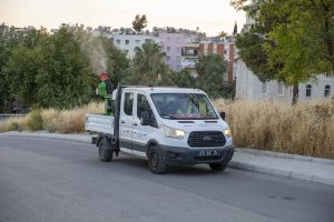MERSİN BÜYÜKŞEHİR’İN İLAÇLAMA EKİPLERİ SAHADA