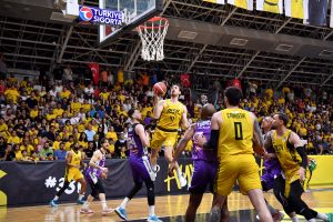 GÖZÜNÜ ŞAMPİYONLUĞA DİKTİ: 86-64