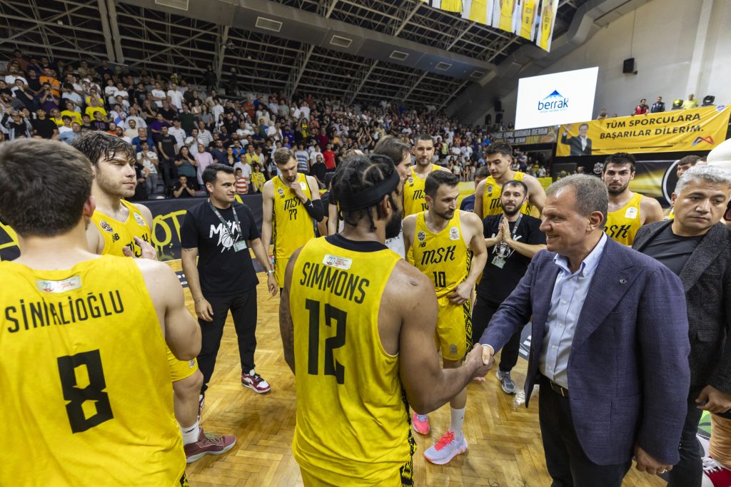 MSK, PLAY-OFF’TA FİNALE ADIM ADIM İLERLİYOR