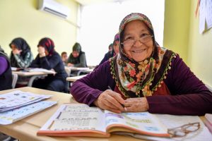 OKUMA YAZMA BİLMEYEN KADIN KALMASIN