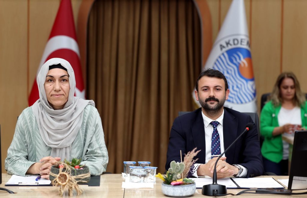 AKDENİZ BELEDİYESİ’NDEN KÜLTÜR VE SANATA DESTEK