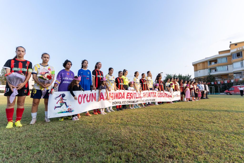 TARSUS BELEDİYESİ’NDEN DİKKAT ÇEKEN DÜNYA KIZ ÇOCUKLARI ETKİNLİĞİ