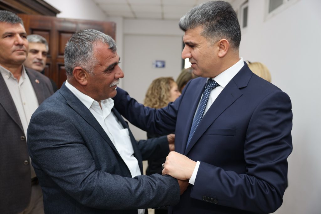 AKDENİZ BELEDİYESİ BAŞKAN VEKİLİ ZEYİT ŞENER MUHTARLARLA TOPLANTI YAPTI