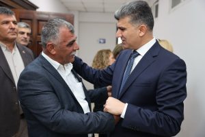 AKDENİZ BELEDİYESİ BAŞKAN VEKİLİ ZEYİT ŞENER MUHTARLARLA TOPLANTI YAPTI