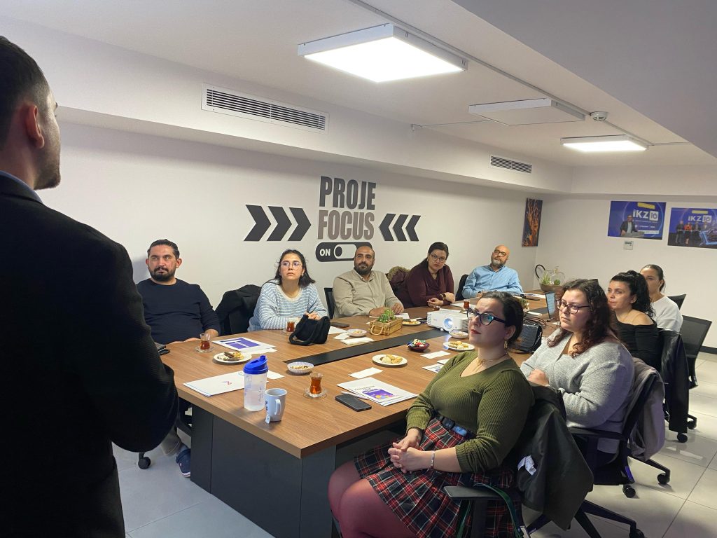 BÜYÜKŞEHİR KARİYER MERKEZİ’NDEN İŞ DÜNYASINA DİJİTAL DÖNÜŞÜM İÇİN LINKEDIN EĞİTİMİ