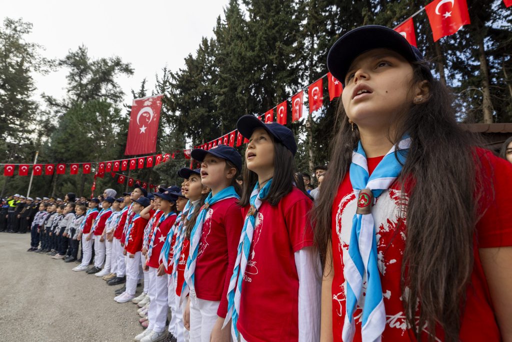 SEÇER: “TÜRKİYE CUMHURİYETİ’NİN ÖN SÖZÜ ÇANAKKALE ZAFERİ’NDE YAŞANDI”