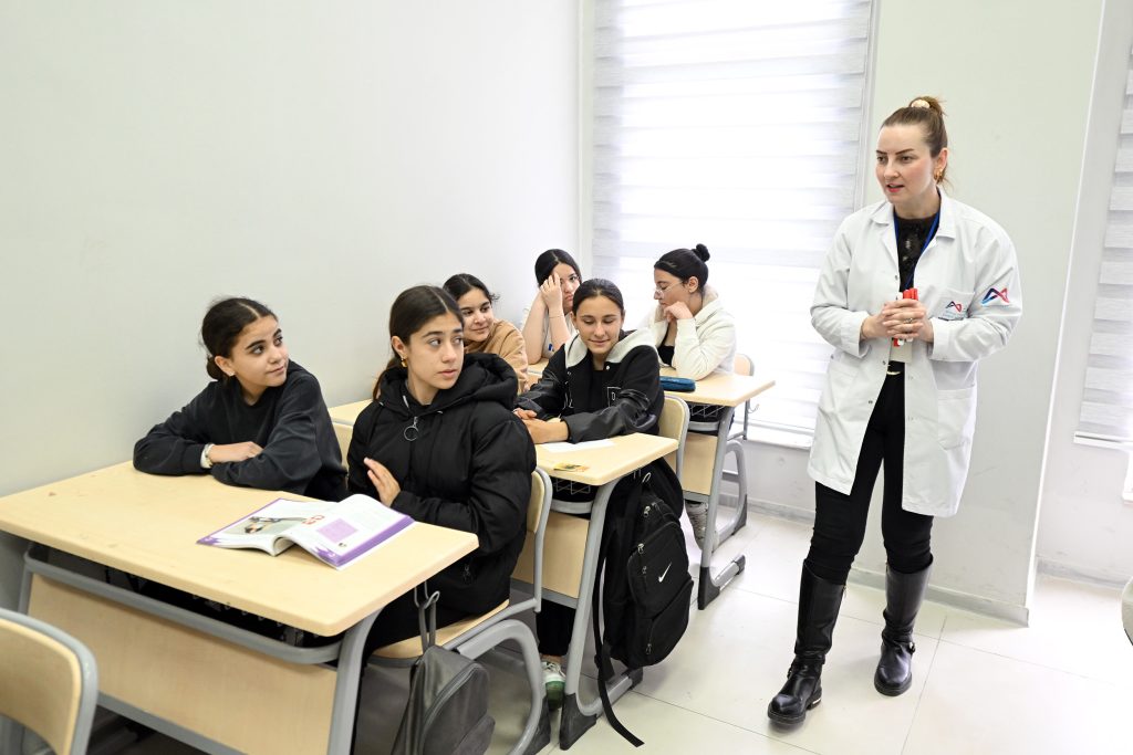 BÜYÜKŞEHİR KURS MERKEZİ ANAMUR’DA YÜZLERCE ÖĞRENCİYE UMUT OLUYOR