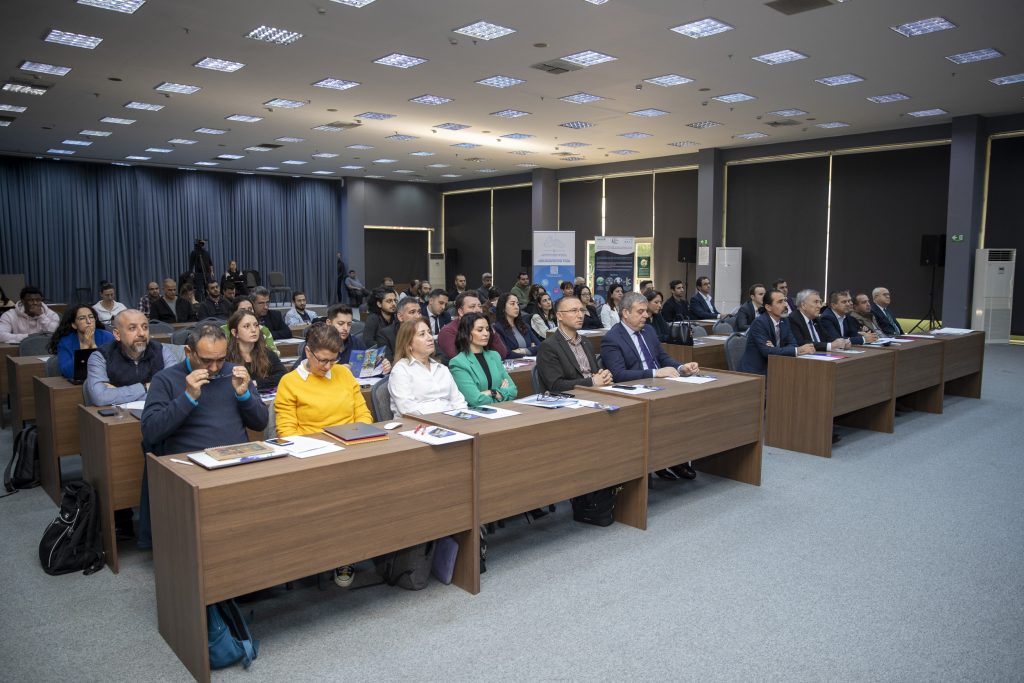 MERSİN BÜYÜKŞEHİR’E ULUSLARARASI 3 BAŞARI ROZETİ