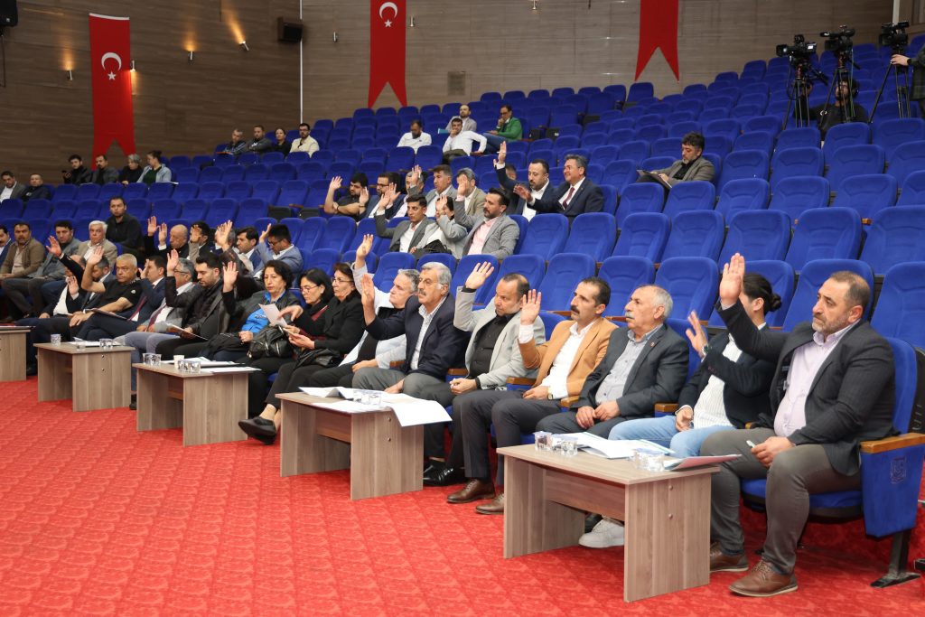 TOROSLAR BELEDİYESİ HAŞEREYLE MÜCADELEDE ÇİFTÇİYE DESTEK VERECEK