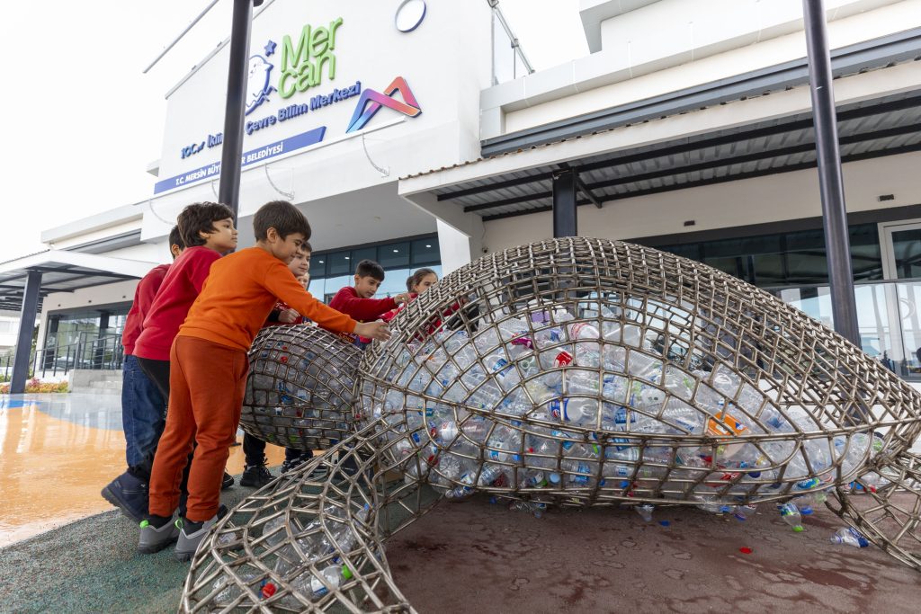 BÜYÜKŞEHİR, MERSİN’İ İKLİM KRİZİNE DAHA DİRENÇLİ BİR KENT HEDEFİ İLE GELECEĞE HAZIRLIYOR