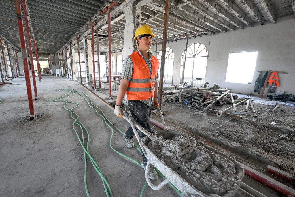 MERSİN’İN HAFIZASI TAŞ BİNA, ‘KENT MÜZESİ’NE DÖNÜŞÜYOR