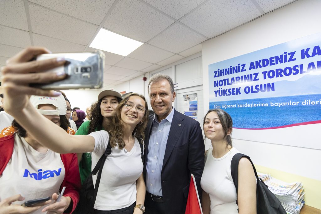 MERSİN BÜYÜKŞEHİR’DEN EĞİTİME GÜÇLÜ DESTEK