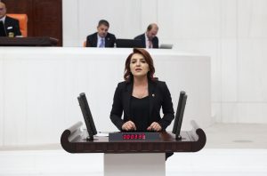 CHP Mersin Milletvekili Gülcan Kış: “Vatandaş Borçla Nefes Almaya Çalışıyor, Saray Faize Çalışıyor”