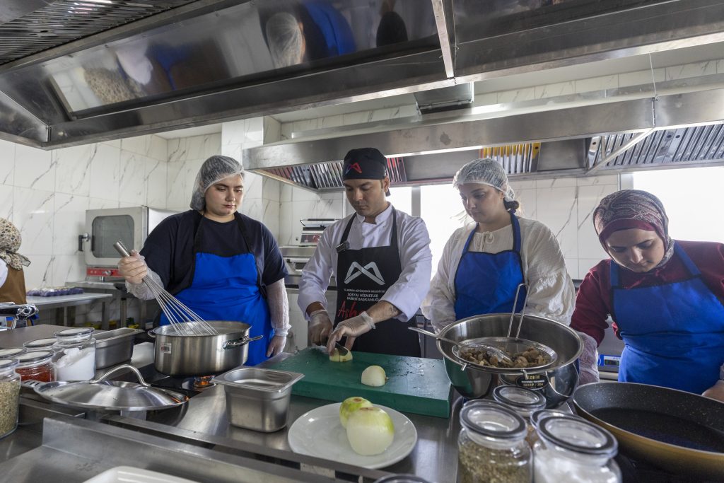 Sofralara Lezzet Katacak Aşçılar Büyükşehir’le Yetişiyor