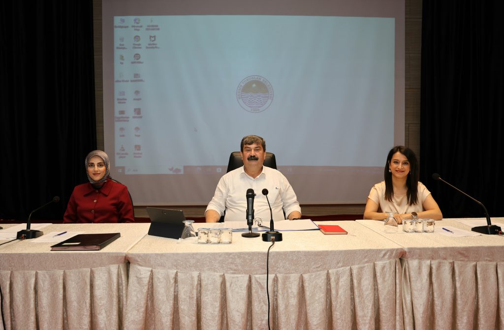 Toroslar Belediye Başkanı Yıldız, “Belediye diz çökmez”