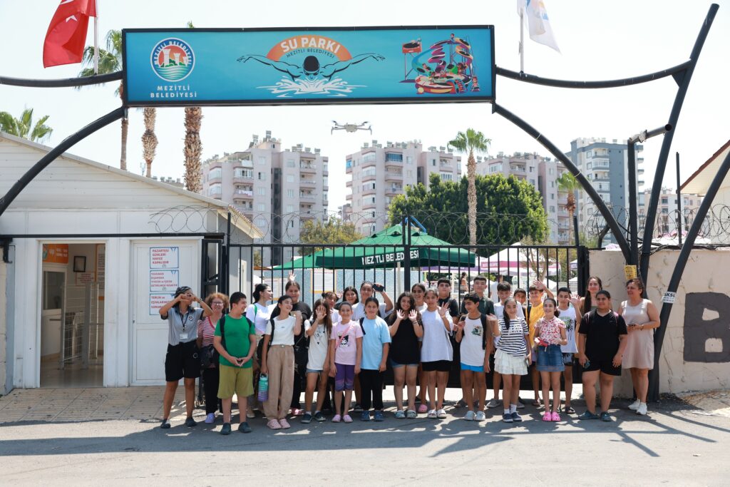 MEZİTLİ BELEDİYESİ ETÜT MERKEZİ ÖĞRENCİLERİ SU PARKI’NDA EĞLENCEYLE MOTİVASYON DEPOLADI