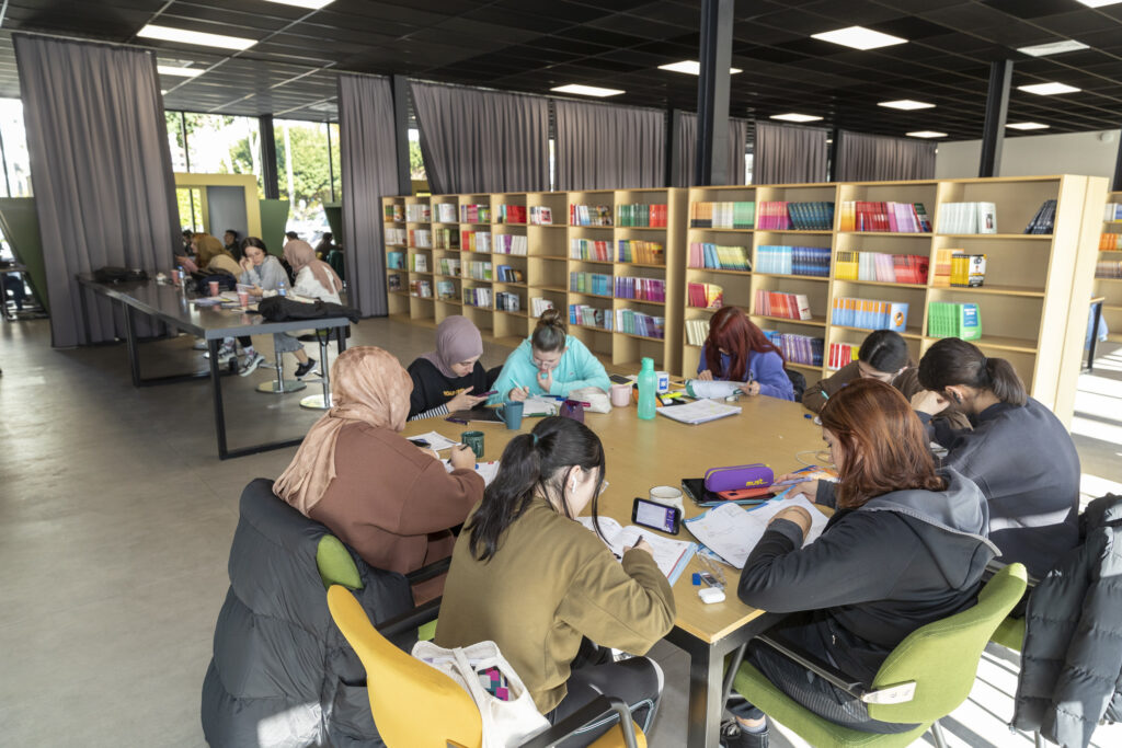 BÜYÜKŞEHİR YENİ EĞİTİM DÖNEMİNDE DE ÖĞRENCİLERİN GÖZDESİ OLMAYA HAZIR