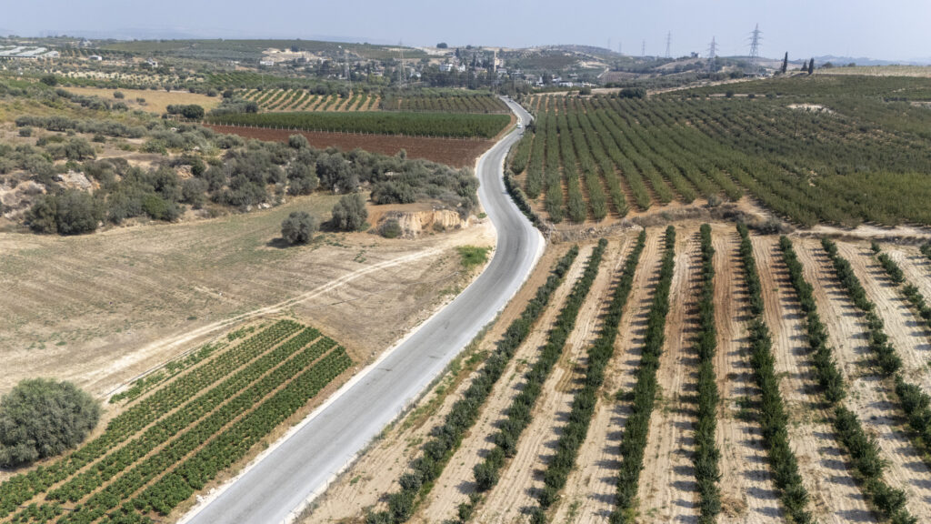 MERSİN BÜYÜKŞEHİR’LE ÖZDEŞLEŞEN KALİTELİ YOL ÇALIŞMALARINA BİR YENİSİ DAHA EKLENDİ