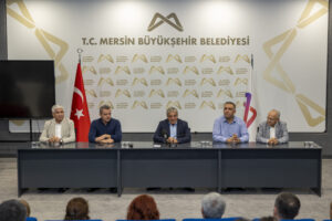BÜYÜKŞEHİR’DE GÖREVDE YÜKSELEN MEMURLARA PLAKET VE TEŞEKKÜR BELGELERİ TAKDİM EDİLDİ