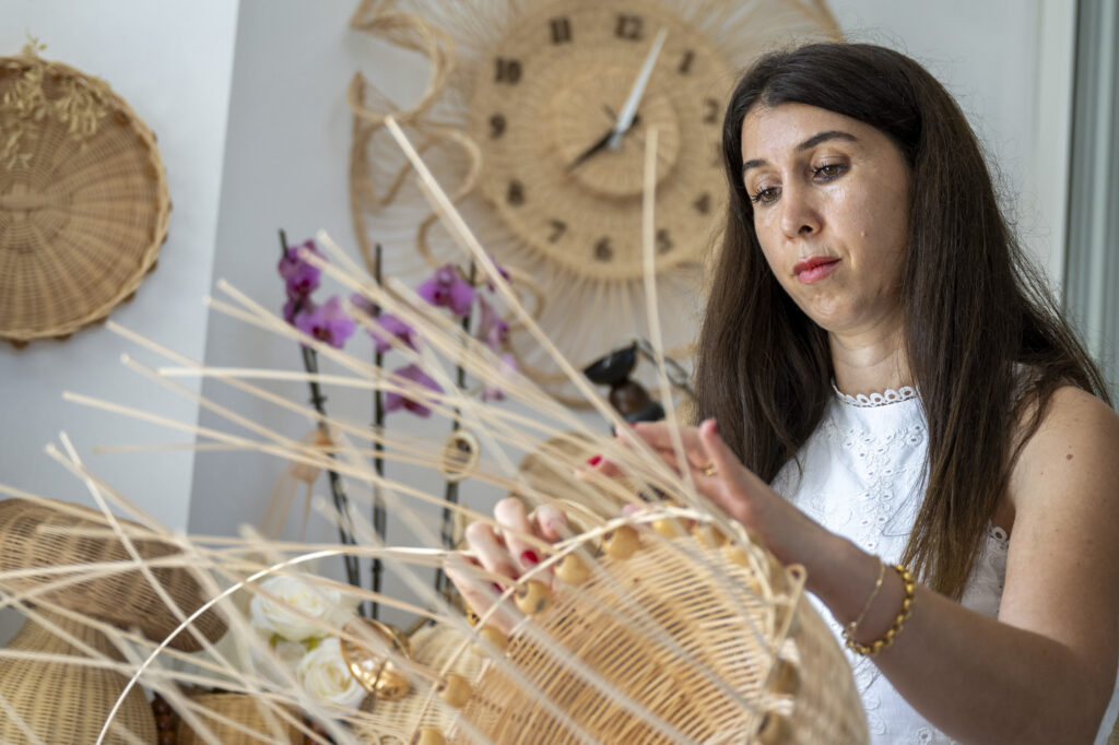 BÜYÜKŞEHİR’İN ÜRETİCİ KADIN STANTLARI SEDEF TÜRKAY’IN HAYATINI DEĞİŞTİRDİ