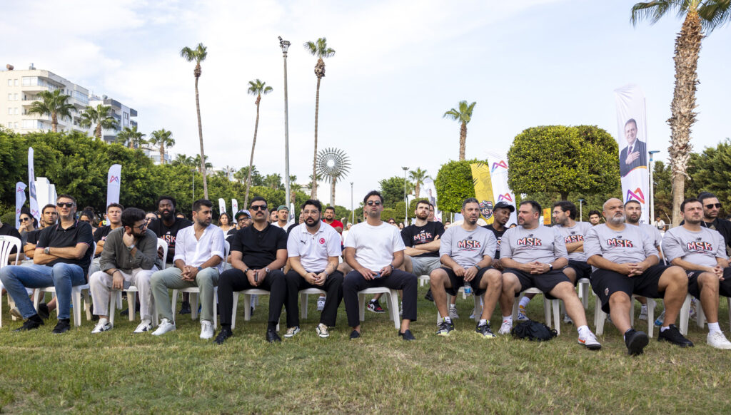 BÜYÜKŞEHİR’DEN DEV EKRANDA EUROBASKET KEYFİ