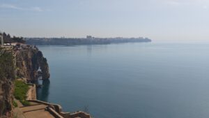 Antalya kıyılarındaki denizanaları sualtı kamerasıyla görüntülendi