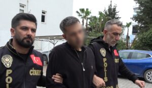 Antalya’da Komşu Esnaf Kavgası Kanlı Bitti