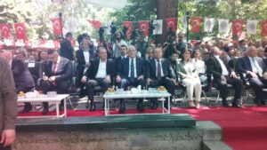 Mut’ta 64. Karacaoğlan ve Kayısı Festivali coşkuyla başladı