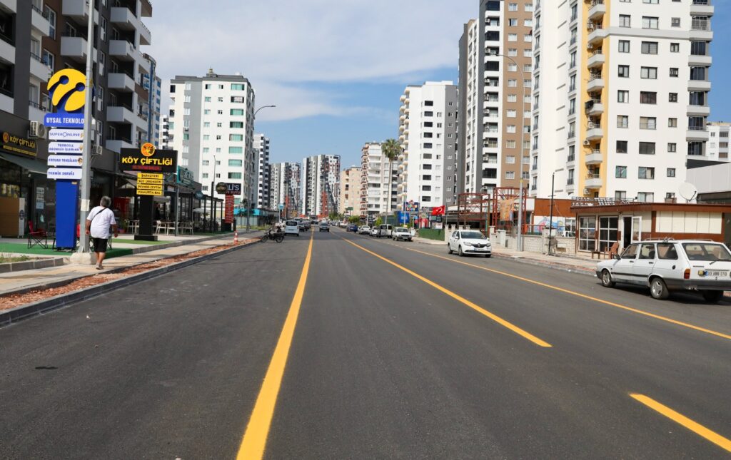 Mersin Büyükşehir Deniz Mahallesi’nde Kapsamlı Yol Yenileme Çalışması Yaptı
